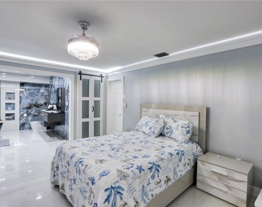 2500 Rio Lisbo Court - Photo Thumbnail 4