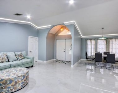 2500 Rio Lisbo Court - Photo Thumbnail 35