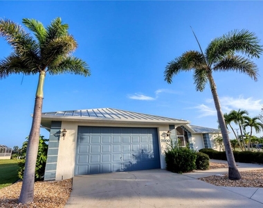 2500 Rio Lisbo Court - Photo Thumbnail 14