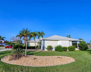 2500 Rio Lisbo Court - Photo Thumbnail 16