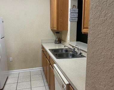 6335 Contessa Drive - Photo Thumbnail 3