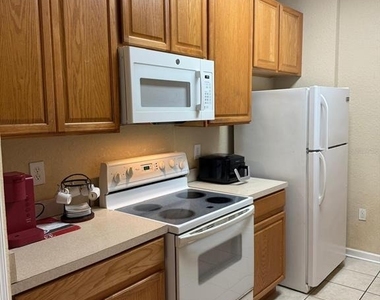 6335 Contessa Drive - Photo Thumbnail 2