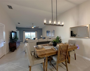 14241 Heritage Landing Boulevard - Photo Thumbnail 2