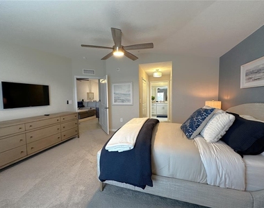 14241 Heritage Landing Boulevard - Photo Thumbnail 7