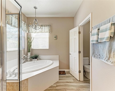 135 River Enclave Court - Photo Thumbnail 13