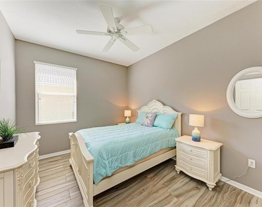 135 River Enclave Court - Photo Thumbnail 10