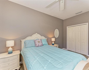 135 River Enclave Court - Photo Thumbnail 11
