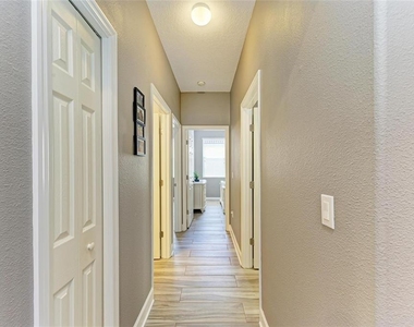 135 River Enclave Court - Photo Thumbnail 3