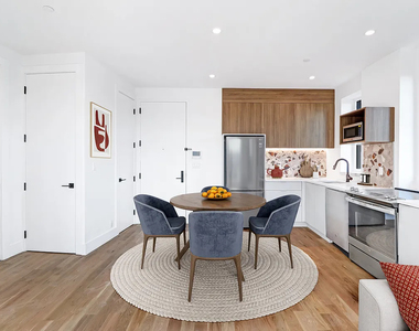 228 Berry Street - Photo Thumbnail 1
