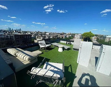 290 Union Avenue - Photo Thumbnail 8