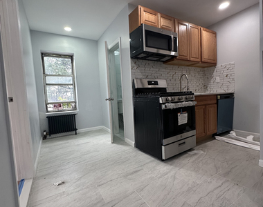 585 Knickerbocker Avenue - Photo Thumbnail 1
