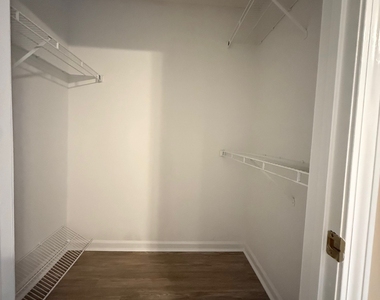 320 Ridgewood Avenue - Photo Thumbnail 8