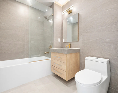 526 Baltic Street - Photo Thumbnail 7