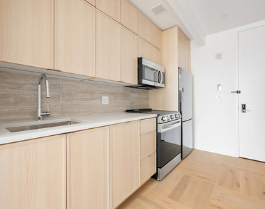 526 Baltic Street - Photo Thumbnail 4