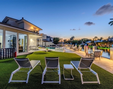 2523 Castilla Isle - Photo Thumbnail 6