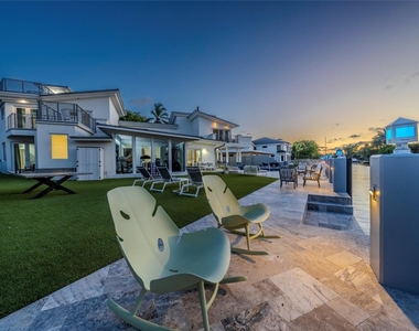 2523 Castilla Isle - Photo Thumbnail 4