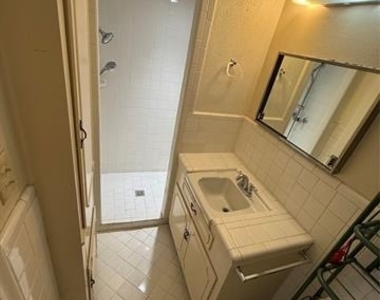 8620 Baltimore Drive - Photo Thumbnail 13