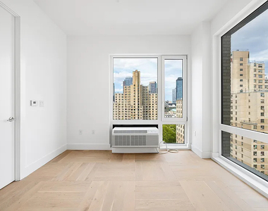 526 Baltic Street - Photo Thumbnail 8