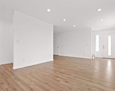 649 W 92nd Street - Photo Thumbnail 19