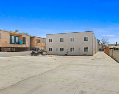 649 W 92nd Street - Photo Thumbnail 15
