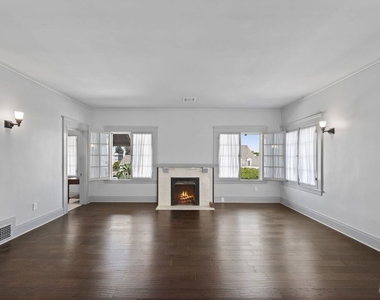344 S Kingsley Drive - Photo Thumbnail 17