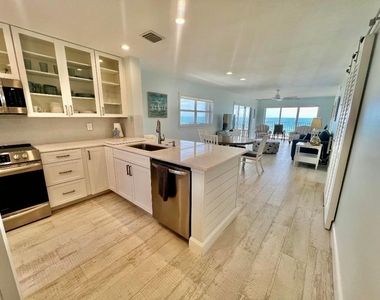 7410 S Ocean Drive - Photo Thumbnail 3