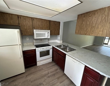 2690 Park Windsor Drive - Photo Thumbnail 1