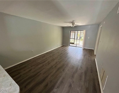 2690 Park Windsor Drive - Photo Thumbnail 2