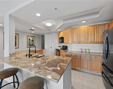 2743 1st Street - Photo Thumbnail 8