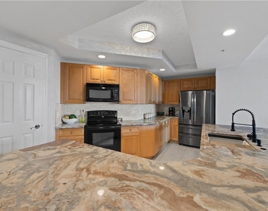 2743 1st Street - Photo Thumbnail 6