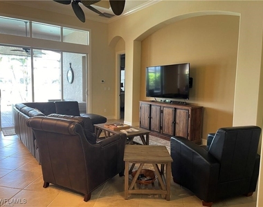 6557 Caldecott Drive - Photo Thumbnail 4