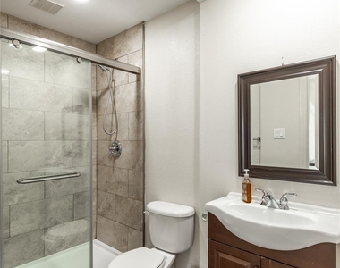 2923 Royal Oaks Crest - Photo Thumbnail 29