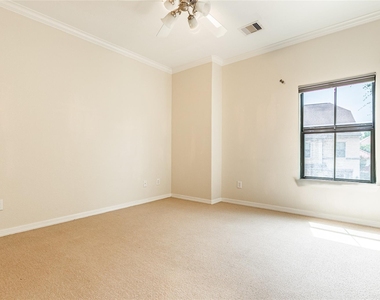 2923 Royal Oaks Crest - Photo Thumbnail 21
