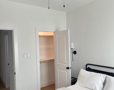5774 Heron Drive - Photo Thumbnail 8