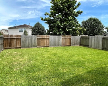 29618 Evergreen Hills Drive - Photo Thumbnail 25