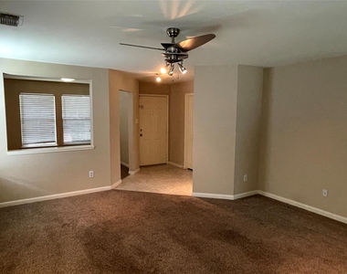 29618 Evergreen Hills Drive - Photo Thumbnail 5