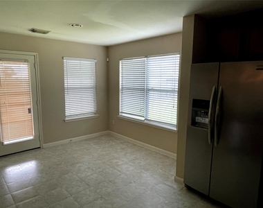 29618 Evergreen Hills Drive - Photo Thumbnail 8
