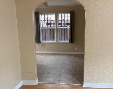5106 Jackson Street - Photo Thumbnail 8