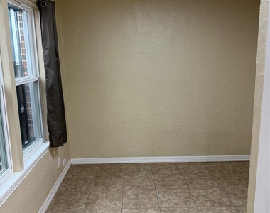 5106 Jackson Street - Photo Thumbnail 9