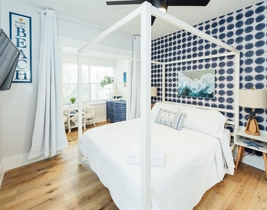 809 10th Avenue N - Photo Thumbnail 12
