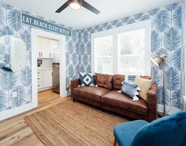 809 10th Avenue N - Photo Thumbnail 1