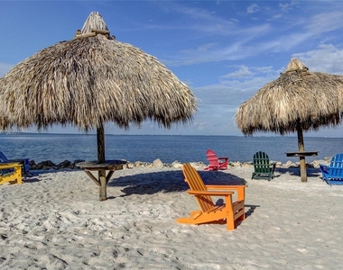 2506 N Rocky Point Drive - Photo Thumbnail 15