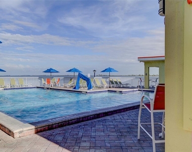 2506 N Rocky Point Drive - Photo Thumbnail 17