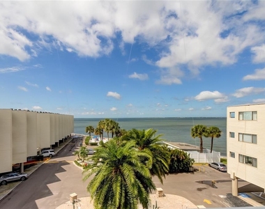 2506 N Rocky Point Drive - Photo Thumbnail 24