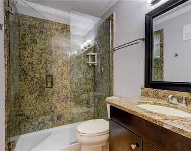 2506 N Rocky Point Drive - Photo Thumbnail 12