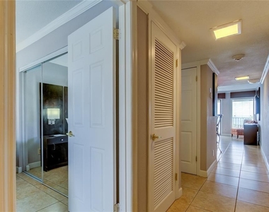 2506 N Rocky Point Drive - Photo Thumbnail 8
