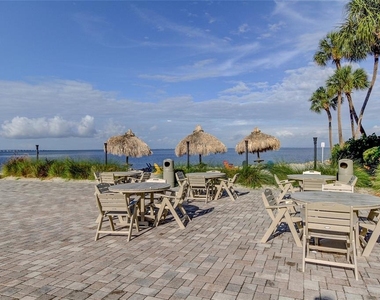 2506 N Rocky Point Drive - Photo Thumbnail 16