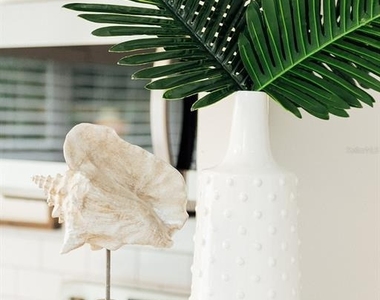 809 10th Avenue N - Photo Thumbnail 2