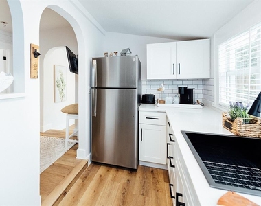 809 10th Avenue N - Photo Thumbnail 10