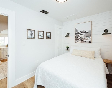 809 10th Avenue N - Photo Thumbnail 14